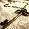 antique_skeleton_key_necklace_by_decibelproductions.jpg