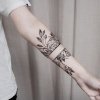 c5d8c5194695ac74c24bf9184333b9e9--rose-band-tattoo-rose-bracelet-tattoo.jpg