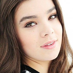 Hailee-Steinfeld-Wallpapers-HD-41-660x350