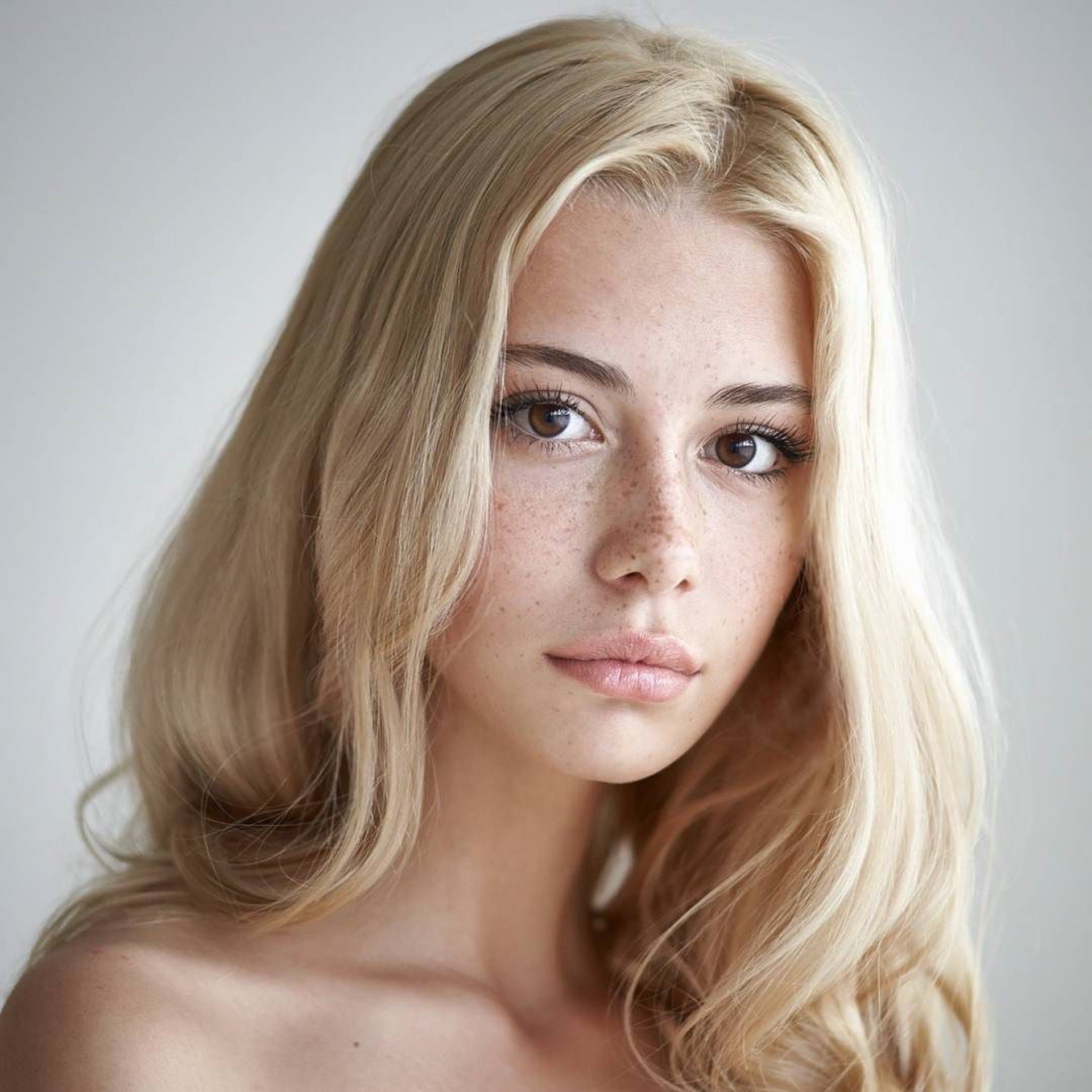 Anya Hofmannita.jpg