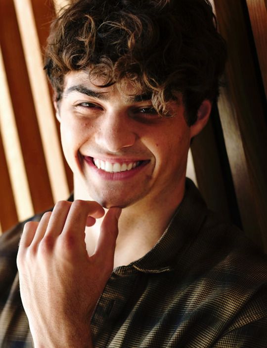 Noah Centineo 6.jpg